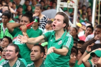 Domingo 29 de junio del 2014. Tuxtla Gutiérrez. A pesar de la derrota, sufriendo y disfrutando. (Secuencia de Manuel Velazco, gobernador de Chiapas durante la transmisión del partido entre México Y Holanda).