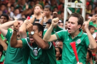 Domingo 29 de junio del 2014. Tuxtla Gutiérrez. A pesar de la derrota, sufriendo y disfrutando. (Secuencia de Manuel Velazco, gobernador de Chiapas durante la transmisión del partido entre México Y Holanda).