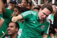 Domingo 29 de junio del 2014. Tuxtla Gutiérrez. A pesar de la derrota, sufriendo y disfrutando. (Secuencia de Manuel Velazco, gobernador de Chiapas durante la transmisión del partido entre México Y Holanda).