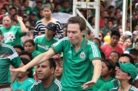 Domingo 29 de junio del 2014. Tuxtla Gutiérrez. A pesar de la derrota, sufriendo y disfrutando. (Secuencia de Manuel Velazco, gobernador de Chiapas durante la transmisión del partido entre México Y Holanda).