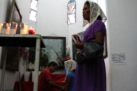Foto/Sulma. Sábado 14 de mayo del 2016. Tuxtla Gutiérrez. El culto a San Pascual Bailón se celebra durante todo el año en la ermita de la iglesia ortodoxa mexicana y en el mes de mayo se festejan las fiestas patronales a cargo de la comunidad Zoque quiene