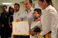 Jueves 15 de febrero del 2018. Tuxtla Gutiérrez. Los Súper Niños reciben incentivos para continuar su lucha contra las enfermedades en el dí­a Internacional de los niños con cáncer, esta mañana  en el Hospital de Especialidad Pediátricas de Chiapas