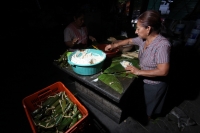 Lunes 16 de enero del 2012. La preparación de los tamales de Chiapa de Corzo. Lunes 16 de enero del 2012. La preparación de los tamales de Chiapa de Corzo.