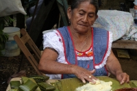 Domindo 13 de ocutbre del 2019. Tuxtla Gutiérrez. Durante los preparativos para la bajada de las Vírgenes de Copoya, cuenta de la Virgen del Rosario