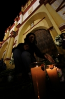 Martes 25 de enero. Durante las primeras horas de esta madrugada, el cuerpo de monseñor Samuel Ruiz García, quien fuera obispo emérito de la ciudad de San Cristóbal de las Casas llega a la Catedral de la Paz donde se celebra la homilía de Cuerpo Presente 