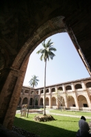 El convento de Tecpatan presenta a los visitantes un cumulo de tesoros históricos  a quienes visitan las ciudades y comunidades de la región de los Mezcalapas. la arquitectura de principios de la época colonial, la platería de del conjunto arquitectónico,