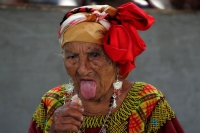 Los habitantes de la Colonia de Terán se reúnen este dÃa para realizar los festejos tradicionales de la Santa Cruz, la cual es venerada por los habitantes del poniente de la ciudad de Tuxtla Gutiérrez, Chiapas. Los habitantes de la Colonia de Terán se reúnen este dÃa para realizar los festejos tradicionales de la Santa Cruz, la cual es venerada por los habitantes del poniente de la ciudad de Tuxtla Gutiérrez, Chiapas.