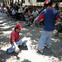 Los habitantes de la Colonia de Terán se reúnen este día para realizar los festejos tradicionales de la Santa Cruz, la cual es venerada por los habitantes del poniente de la ciudad de Tuxtla Gutiérrez, Chiapas.