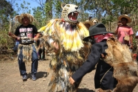 Ocosocuautla de Espinosa. Marzo del 2014. El centro arqueologicol Zoque conocido como Cerro Ombligo o Cuchunotoc es el lugar de encuentro de los pueblos de esta cultura donde realizan las danzas representativas del Cohuina del Tigre, el Tigre y el Monito Ocosocuautla de Espinosa. Marzo del 2014. El centro arqueologicol Zoque conocido como Cerro Ombligo o Cuchunotoc es el lugar de encuentro de los pueblos de esta cultura donde realizan las danzas representativas del Cohuina del Tigre, el Tigre y el Monito