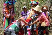 Ocosocuautla de Espinosa. Marzo del 2014. El centro arqueologicol Zoque conocido como Cerro Ombligo o Cuchunotoc es el lugar de encuentro de los pueblos de esta cultura donde realizan las danzas representativas del Cohuina del Tigre, el Tigre y el Monito  Ocosocuautla de Espinosa. Marzo del 2014. El centro arqueologicol Zoque conocido como Cerro Ombligo o Cuchunotoc es el lugar de encuentro de los pueblos de esta cultura donde realizan las danzas representativas del Cohuina del Tigre, el Tigre y el Monito