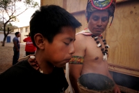Especial/28 años de la explosión del Chichonal, El Espíritu de Nuestras Señora Humeante/Las nuevas generaciones formadas por jóvenes nacidos en la comunidad Nuevo Carmen Tonapak participan de las ceremonias tradicionales Zoques con la que los sobrevivient