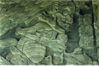 Archivo. Ocosingo, Chiapas. Aspecto de los famosos estucos que dan fama a la ciudad de Tonina como la ciudad del Inframundo y donde los estudiosos interpretan la caída de uno de los gobernantes de Palenque.
