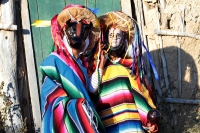 Sábado 19 de enero del 2018. Suchiapa. El grupo de jóvenes mujeres recorre las calles de la comunidad bailando como Parachicos y Toritos gritando vivas durante esta tarde