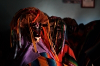 Sábado 19 de enero del 2018. Suchiapa. El grupo de jóvenes mujeres recorre las calles de la comunidad bailando como Parachicos y Toritos gritando vivas durante esta tarde
