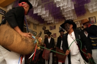Viernes 3 de mayo del 2019. Tuxtla Gutiérrez. La danza del Torito es realizada en procesión por los miembros de la comunidad zoque durante las festividades del día de la Santa Cruz.