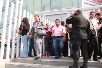 Miércoles 11 de julio del 2012. Tuxtla Gutiérrez, Chiapas. Indígenas de San Juan Chamula protestan en las instalaciones de la Torre Chiapas dejando incomunicados y atrapados en el interior a los trabajadores de las dependencias que se ubican en este edifi
