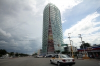 Viernes 18 de octubre del 2013. Tuxtla Gutiérrez: Aspecto de la Torre Azteca-Chiapas.