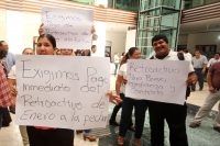 Lunes 28 de agosto del 2017. Tuxtla Gutiérrez. Trabajadores sindicalizados del ayuntamiento tuxtleco toman el edificio de la administración de la ciudad para exigir el pago de los adeudos y el cumplimento de las prestaciones laborales del contrato colec Lunes 28 de agosto del 2017. Tuxtla Gutiérrez. Trabajadores sindicalizados del ayuntamiento tuxtleco toman el edificio de la administración de la ciudad para exigir el pago de los adeudos y el cumplimento de las prestaciones laborales del contrato colec