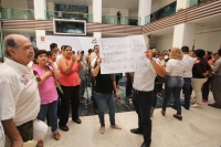 Lunes 28 de agosto del 2017. Tuxtla Gutiérrez. Trabajadores sindicalizados del ayuntamiento tuxtleco toman el edificio de la administración de la ciudad para exigir el pago de los adeudos y el cumplimento de las prestaciones laborales del contrato colec Lunes 28 de agosto del 2017. Tuxtla Gutiérrez. Trabajadores sindicalizados del ayuntamiento tuxtleco toman el edificio de la administración de la ciudad para exigir el pago de los adeudos y el cumplimento de las prestaciones laborales del contrato colec