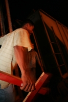 Martes 22 de febrero. Migrantes en su transito al norte del país realizan esta noche una protesta simbólica en las vías y vagones del tren, en el consulado de El Salvador en Arriaga para protestar por las políticas migratorias que se discutirán en el Sena