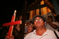 Martes 22 de febrero. Migrantes en su transito al norte del país realizan esta noche una protesta simbólica en las vías y vagones del tren, en el consulado de El Salvador en Arriaga para protestar por las políticas migratorias que se discutirán en el Sena