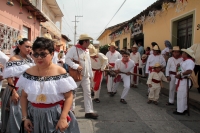 Martes 16 de enero del 2018. Chiapa de Corzo. La ofrenda de San Sebastián. Vestidos a la usanza de los indí­genas de la depresión central de Chiapas; las familias llevan frutas y alimentos por las calles de esta población para ofrecer a San Sebastián 
