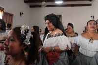 Martes 16 de enero del 2018. Chiapa de Corzo. La ofrenda de San Sebastián. Vestidos a la usanza de los indí­genas de la depresión central de Chiapas, las familias llevan frutas y alimentos por las calles de esta población para ofrecer a San Sebastián.