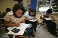 Este medio dÃa continuaron los exámenes de selección en los diferentes planteles de la Universidad Autónoma de Chiapas. Este medio dÃa continuaron los exámenes de selección en los diferentes planteles de la Universidad Autónoma de Chiapas.