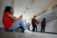 Este medio día continuaron los exámenes de selección en los diferentes planteles de la Universidad Autónoma de Chiapas.