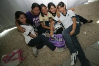 Estudiantes del sistema medio superior del estado de Chiapas, se reúnen esta mañana en la ciudad de Tuxtla Gutiérrez para conocer las ofertas de estudio superior ofrecidas durante la Expo-Universidad. Estudiantes del sistema medio superior del estado de Chiapas, se reúnen esta mañana en la ciudad de Tuxtla Gutiérrez para conocer las ofertas de estudio superior ofrecidas durante la Expo-Universidad.