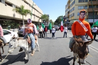 Lunes 9 de enero del 2017. Tuxtla Gutiérrez. Militantes de la UNTA protestan esta mañana en la avenida central en contra del Gasolinazo. Lunes 9 de enero del 2017. Tuxtla Gutiérrez. Militantes de la UNTA protestan esta mañana en la avenida central en contra del Gasolinazo.