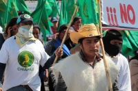 Miércoles 3 de enero del 2018. Tuxtla Gutiérrez. Militantes de la UNTA llegan desde la Zona altos de Chiapas para plantarse en la Avenida Central exigiendo que sea liberado de la cárcel el lÃÂder Reynaldo Gómez Gómez. Miércoles 3 de enero del 2018. Tuxtla Gutiérrez. Militantes de la UNTA llegan desde la Zona altos de Chiapas para plantarse en la Avenida Central exigiendo que sea liberado de la cárcel el lÃÂder Reynaldo Gómez Gómez.