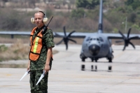 Martes 22 de marzo. El avión estadounidense  Loockheed C-130 Hercules fabricado desde los años 50´s, propiedad del ejército americano utilizado para el monitoreo y pronostico de fenómenos meteorológicos, ciclónicos tropicales y lluvias llega a Chiapas y s