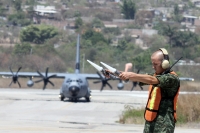 Martes 22 de marzo. El avión estadounidense  Loockheed C-130 Hercules fabricado desde los años 50´s del ejército americano utilizado para el monitoreo y pronostico de fenómenos meteorológicos, ciclónicos tropicales y lluvias llega a Chiapas y se encontrar