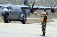 Martes 22 de marzo. El avión estadounidense  Loockheed C-130 Hercules fabricado desde los años 50´s, propiedad del ejército americano utilizado para el monitoreo y pronostico de fenómenos meteorológicos, ciclónicos tropicales y lluvias llega a Chiapas y s
