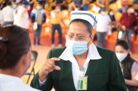 20210420. Tuxtla G. Inicia el proceso de vacunación Covid para maestros en Chiapas