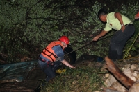 Lunes 11 de julio. Debido a las obras inconclusas en la carretera entre la colonia Vicente Guerrero y la delegación de Terán, un vehÃculo fue arrastrado por las aguas que atraviesa la carretera hacia el rio que se desbordo la noche de este domingo. Lunes 11 de julio. Debido a las obras inconclusas en la carretera entre la colonia Vicente Guerrero y la delegación de Terán, un vehÃculo fue arrastrado por las aguas que atraviesa la carretera hacia el rio que se desbordo la noche de este domingo.