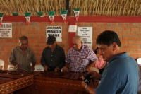 Viernes 9 de octubre del 2015. Tuxtla Gutiérrez. Los marimbistas, ejecutantes del instrumento de hormiguillo se reúnen en la colonia Terán de la capital del estado de Chiapas para recibir el libro Memorias de Marimbistas; Marimbas Tuxtlecas 1900-1980 del Viernes 9 de octubre del 2015. Tuxtla Gutiérrez. Los marimbistas, ejecutantes del instrumento de hormiguillo se reúnen en la colonia Terán de la capital del estado de Chiapas para recibir el libro Memorias de Marimbistas; Marimbas Tuxtlecas 1900-1980 del