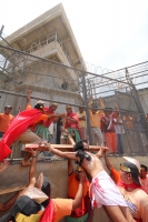 Viernes 18 de abril del 2014. Cintalapa de Figueroa. Los internos del Centro de Readaptación Social El Amate realizan la representación del viacrucis según la tradición católica dentro de los patios centrales de este penal ubicado en la depresión central  Viernes 18 de abril del 2014. Cintalapa de Figueroa. Los internos del Centro de Readaptación Social El Amate realizan la representación del viacrucis según la tradición católica dentro de los patios centrales de este penal ubicado en la depresión central
