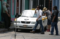 Una fuerte movilización policiaca acompaño a los vecinos del barrio del Cerrillo ubicado en la séptima poniente y tercera sur donde varios civiles daban indicaciones a los elementos policíacos, posteriormente se aclaró que se trata de la producción cinema