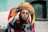 Enero del 2015. Suchiapa. La Viejada de San Sebastián. Los danzantes tradicionales de esta comunidad de la depresión central del estado de Chiapa, bailan en las calles haciendo sátira de personajes públicos, vestidos como mujeres Enero del 2015. Suchiapa. La Viejada de San Sebastián. Los danzantes tradicionales de esta comunidad de la depresión central del estado de Chiapa, bailan en las calles haciendo sátira de personajes públicos, vestidos como mujeres