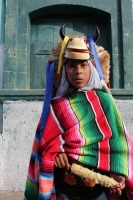 Jueves 22 de enero del 2015. Suchiapa. La Viejada de San Sebastián. Los danzantes tradicionales de esta comunidad de la depresión central del estado de Chiapa, bailan en las calles haciendo sátira de personajes públicos, vestidos como mujeres y mezclándos