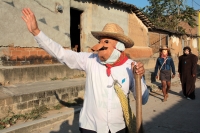 Lunes 22 de enero del 2018. Suchiapa. La danza de La Viejada se ha ido transformando durante los últimos años pero aún es posible observar a los personajes tradicionales vestidos a la usanza indÃÂgena y con máscaras de cuero crudo durante las festivid Lunes 22 de enero del 2018. Suchiapa. La danza de La Viejada se ha ido transformando durante los últimos años pero aún es posible observar a los personajes tradicionales vestidos a la usanza indÃÂgena y con máscaras de cuero crudo durante las festivid