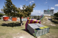 Lunes 5 de enero del 2015. Tuxtla Gutiérrez. La Villa navideña construida en el Parque Morelos-Bicentenario colapsa por los vientos de este medio día.