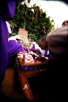 Especial / Viernes Santo en San Cristóbal / Habitantes del Barrio de Mexicanos y  en la comunidad San Felipe Ecatepec en la ciudad de San Cristóbal de las Casas realizan las representaciones tradicionales de Cristo en la Cruz, esta tarde en la zona altos 