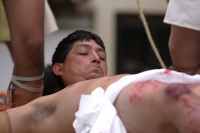 Especial / Viernes Santo en San Cristóbal / Habitantes del Barrio de Mexicanos y  en la comunidad San Felipe Ecatepec en la ciudad de San Cristóbal de las Casas realizan las representaciones tradicionales de Cristo en la Cruz, esta tarde en la zona altos 