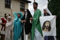 Especial / Viernes Santo en San Cristóbal / Habitantes del Barrio de Mexicanos y  en la comunidad San Felipe Ecatepec en la ciudad de San Cristóbal de las Casas realizan las representaciones tradicionales de Cristo en la Cruz, esta tarde en la zona altos 
