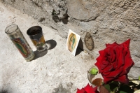 Miércoles 19 de marzo del 2014. Tuxtla Gutiérrez. Vecinos de la colonia Chapultepec descubren una pequeña imagen en donde creen reconocer la silueta de la Virgen María.