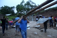 20210705. San Fernando. Una casa colapsa con las lluvias dejando a una madre y tres niños en el interior sin que pudieran ser rescatadas con vida