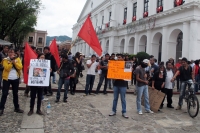 Sábado 2 de septiembre del 2012. San Cristóbal de las Casas, Chiapas. Manifestantes coletos realizan un mitin en contra de la imposición presidencial en México.